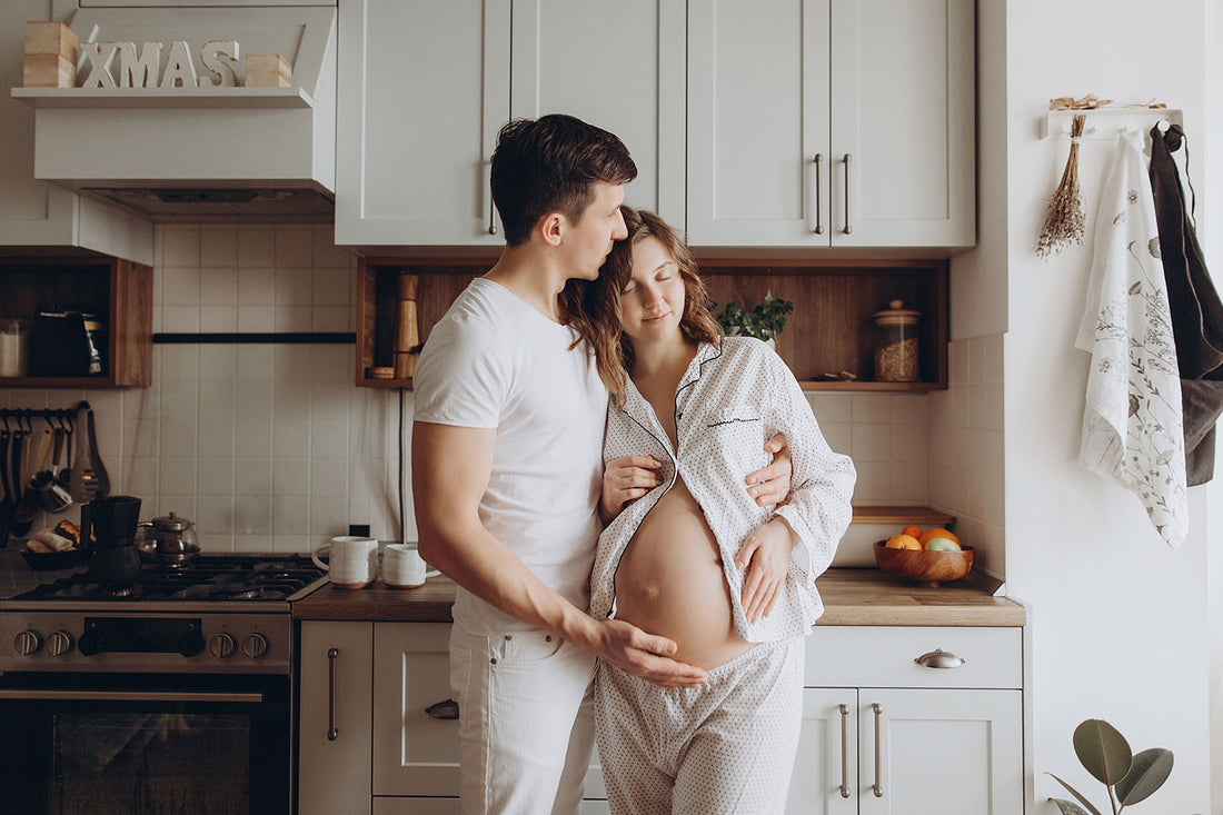 pregnant-mom-and-partner