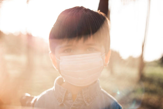child in mask because of bushfires